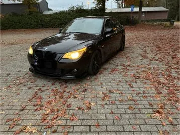 BMW 525