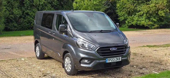 Ford Transit Custom 2023 photo 2