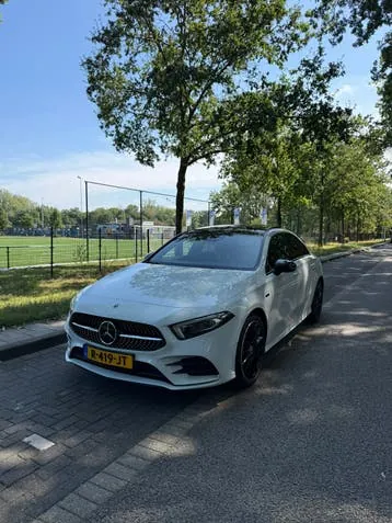 Mercedes-Benz A250E