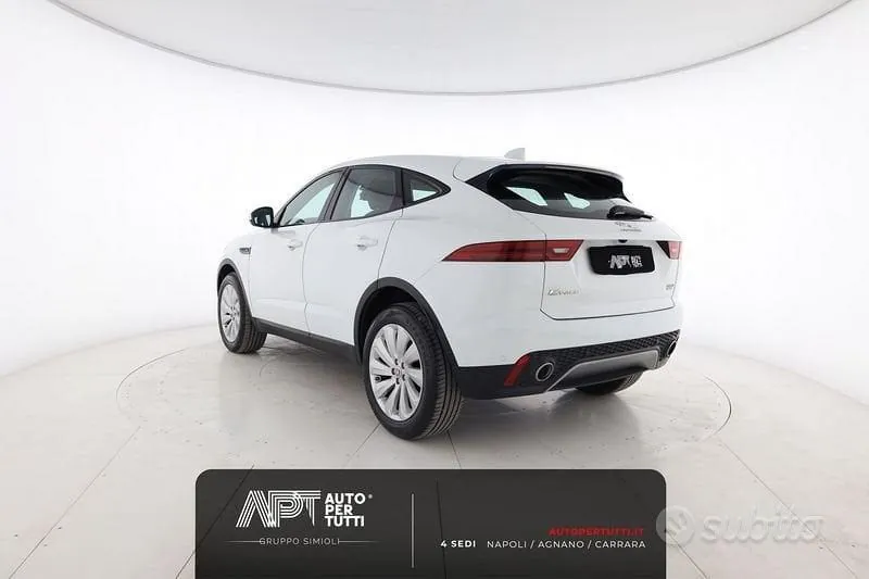 Jaguar E-Pace 2018 photo 3