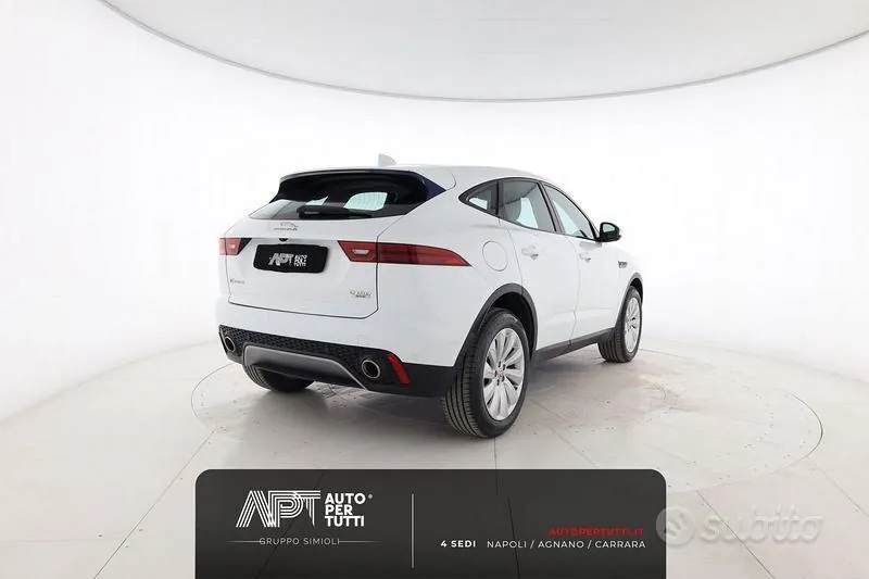 Jaguar E-Pace 2018 photo 5