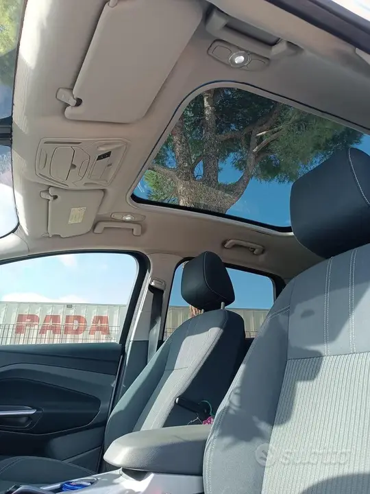 Ford C-Max 2011 photo 4