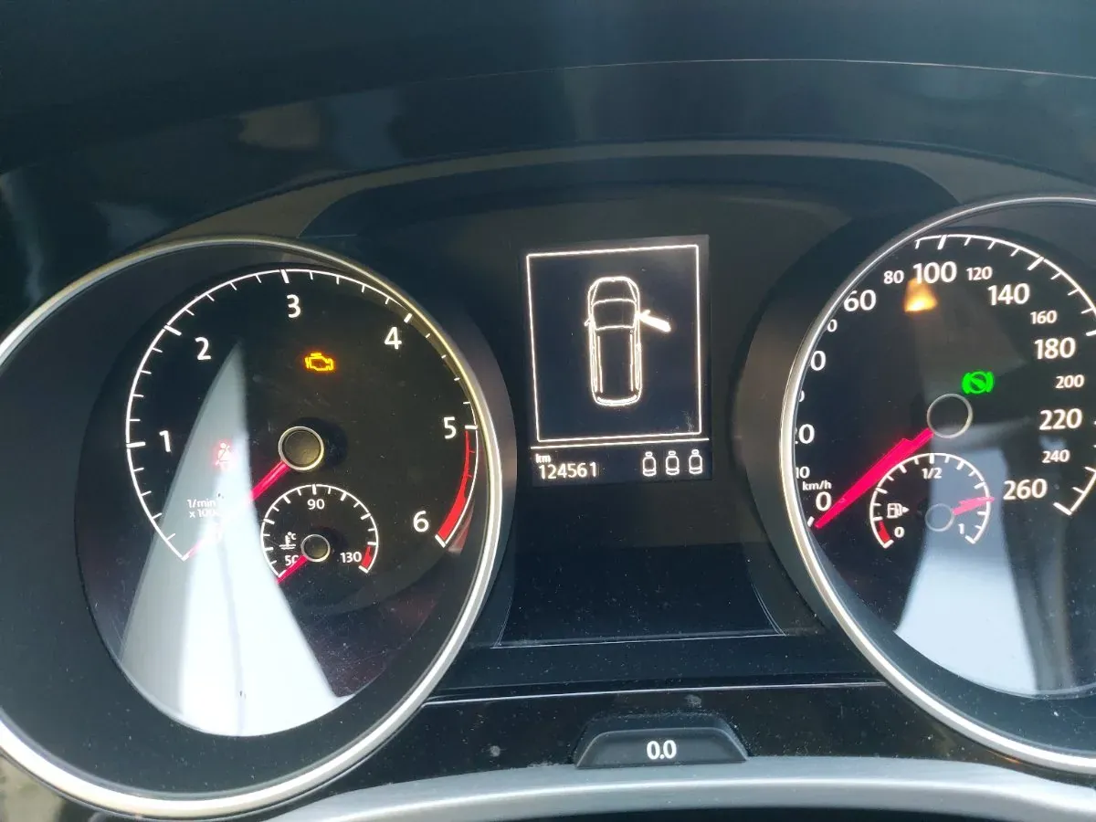 Volkswagen Touran 2019 photo 2