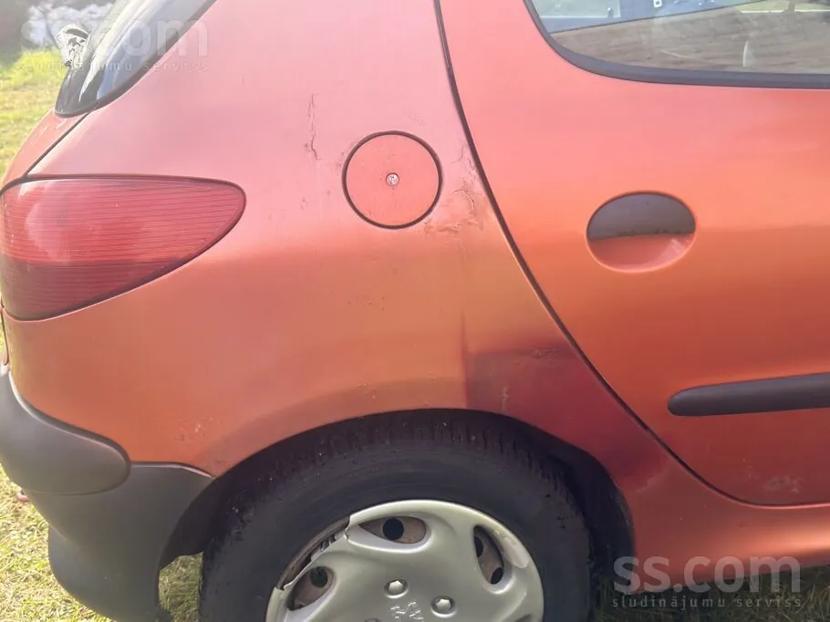 Peugeot 206 2001 photo 5