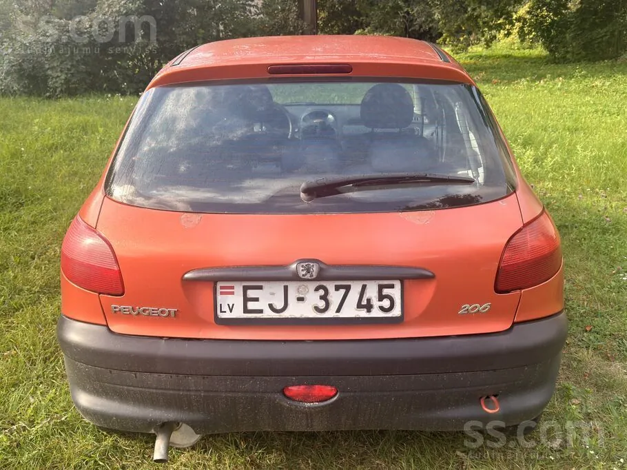 Peugeot 206 2001 photo 3