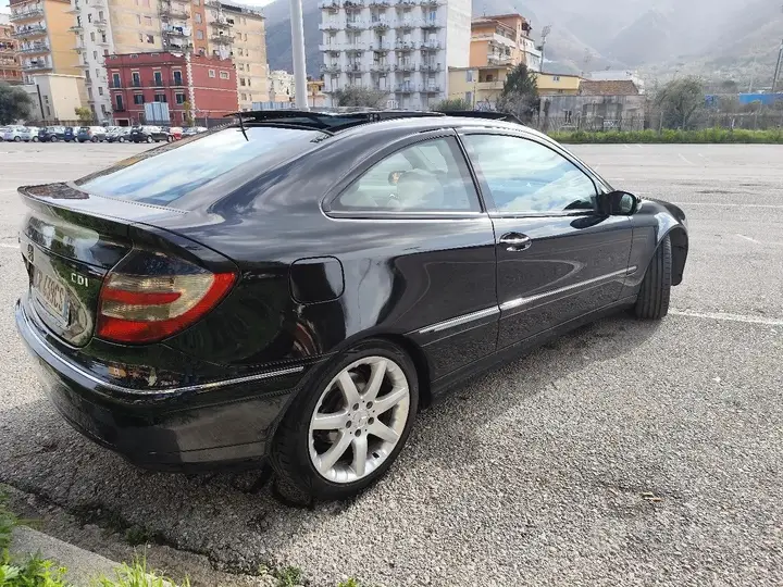 Mercedes-Benz C 2004 photo 3