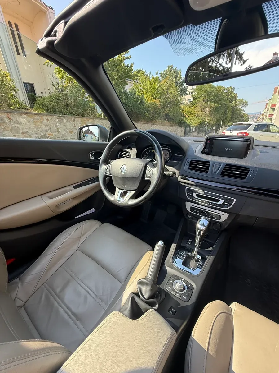 Renault Megane 2015 photo 2