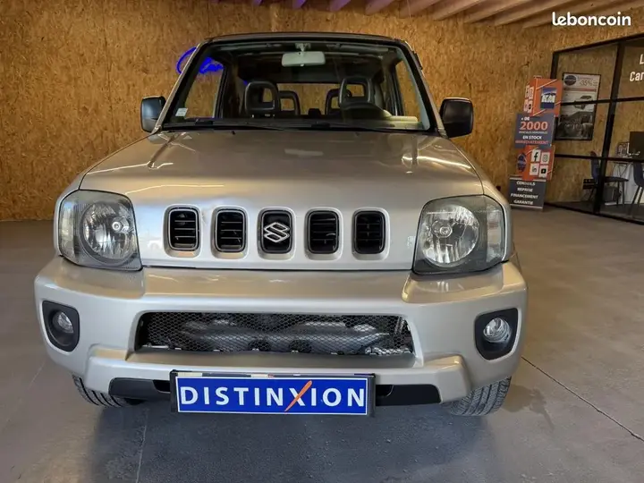 Suzuki Jimny 2004 photo 2