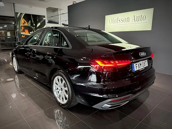 Audi A4 2023 photo 2