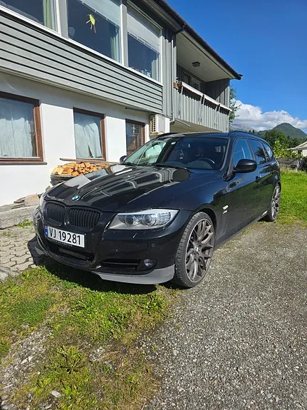 BMW 320D 2011 photo 3