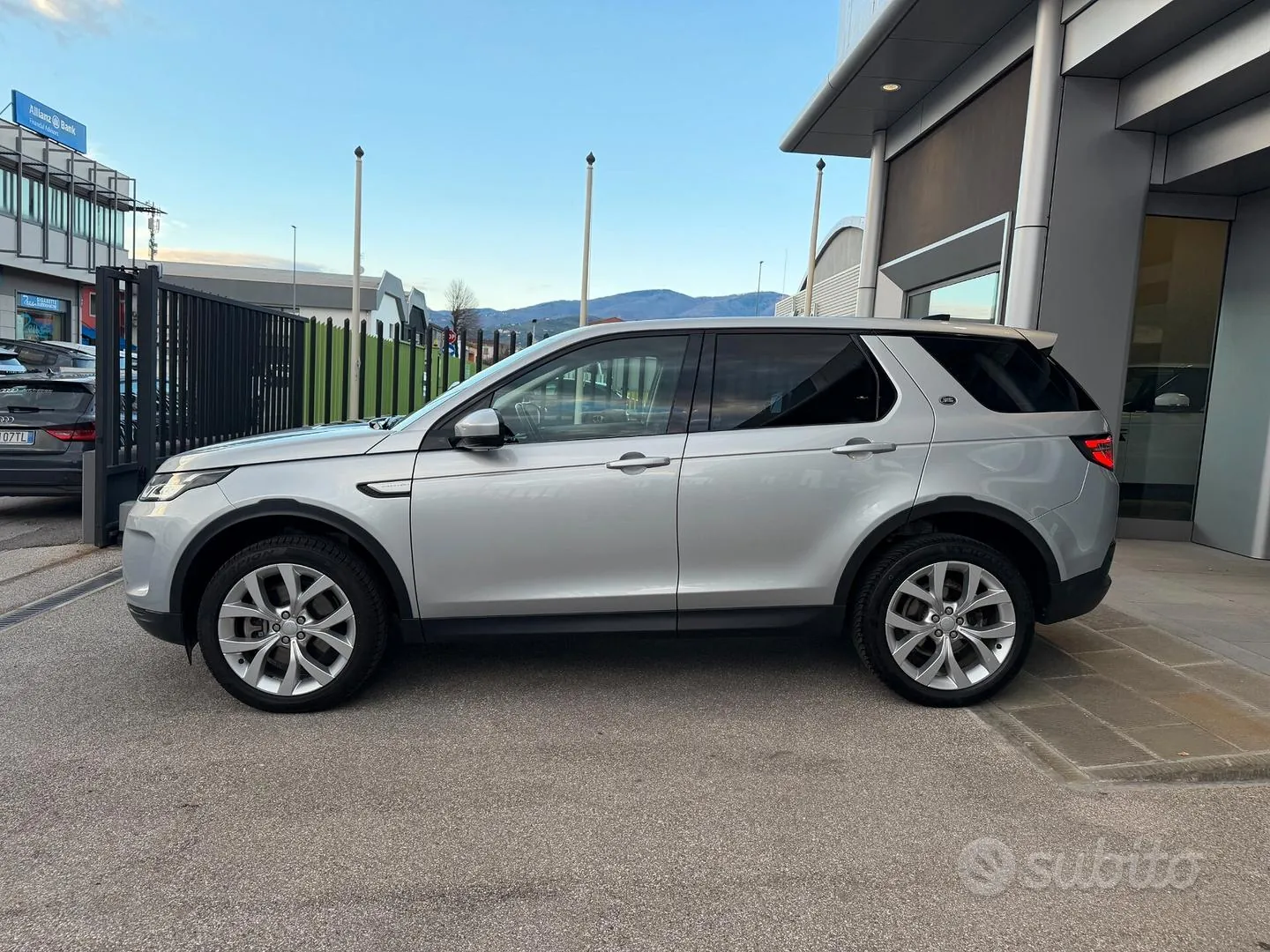 Land Rover Discovery Sport 2022 photo 5