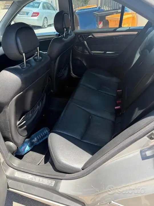 Mercedes-Benz C-Class 2004 photo 5