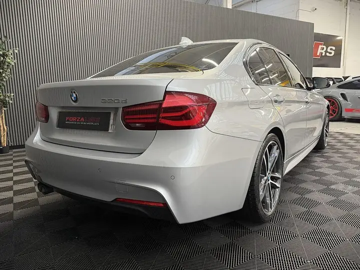 BMW 3 Series 2019 photo 5