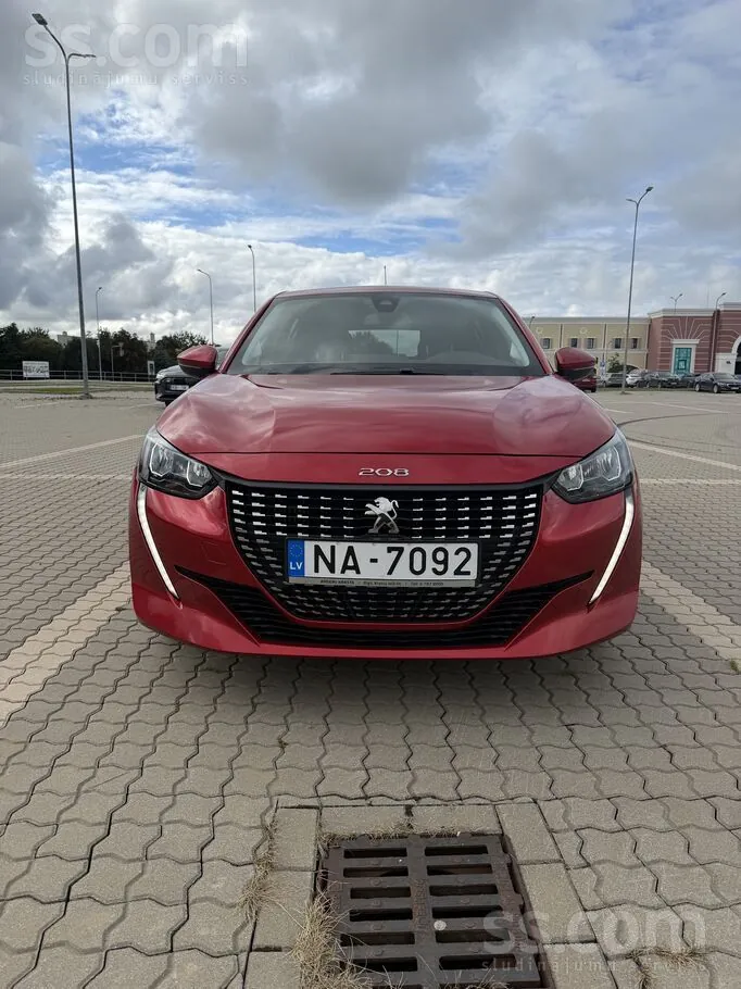 Peugeot 208 2021 photo 3