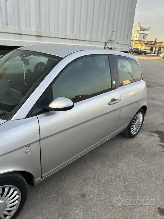 Lancia Ypsilon 2009 photo 2