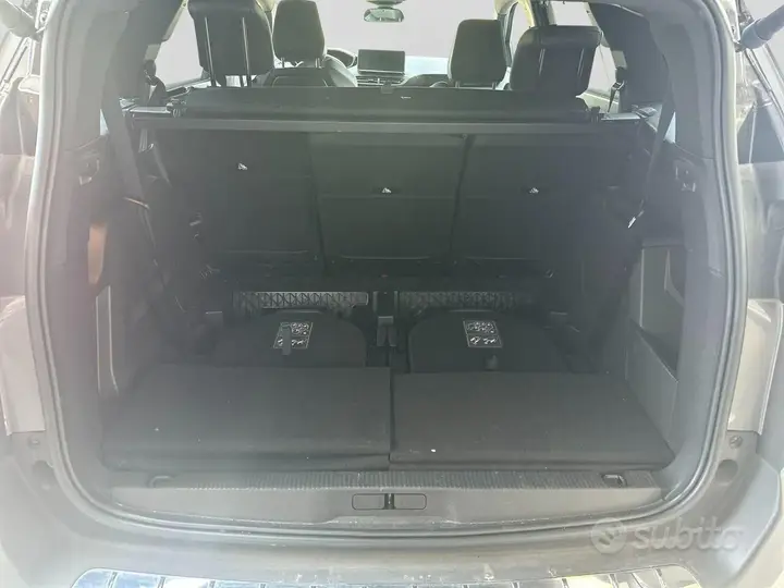 Peugeot 5008 2024 photo 4