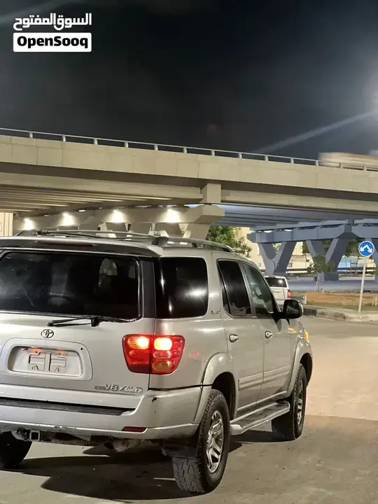 Toyota Sequoia 2003 photo 3