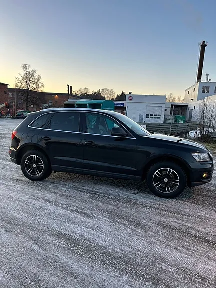 Audi Q5 2010 photo 4