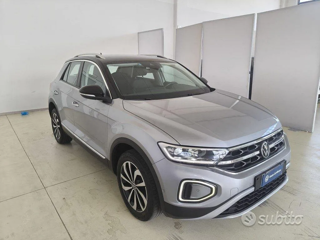 Volkswagen T-Roc 2022 photo 3