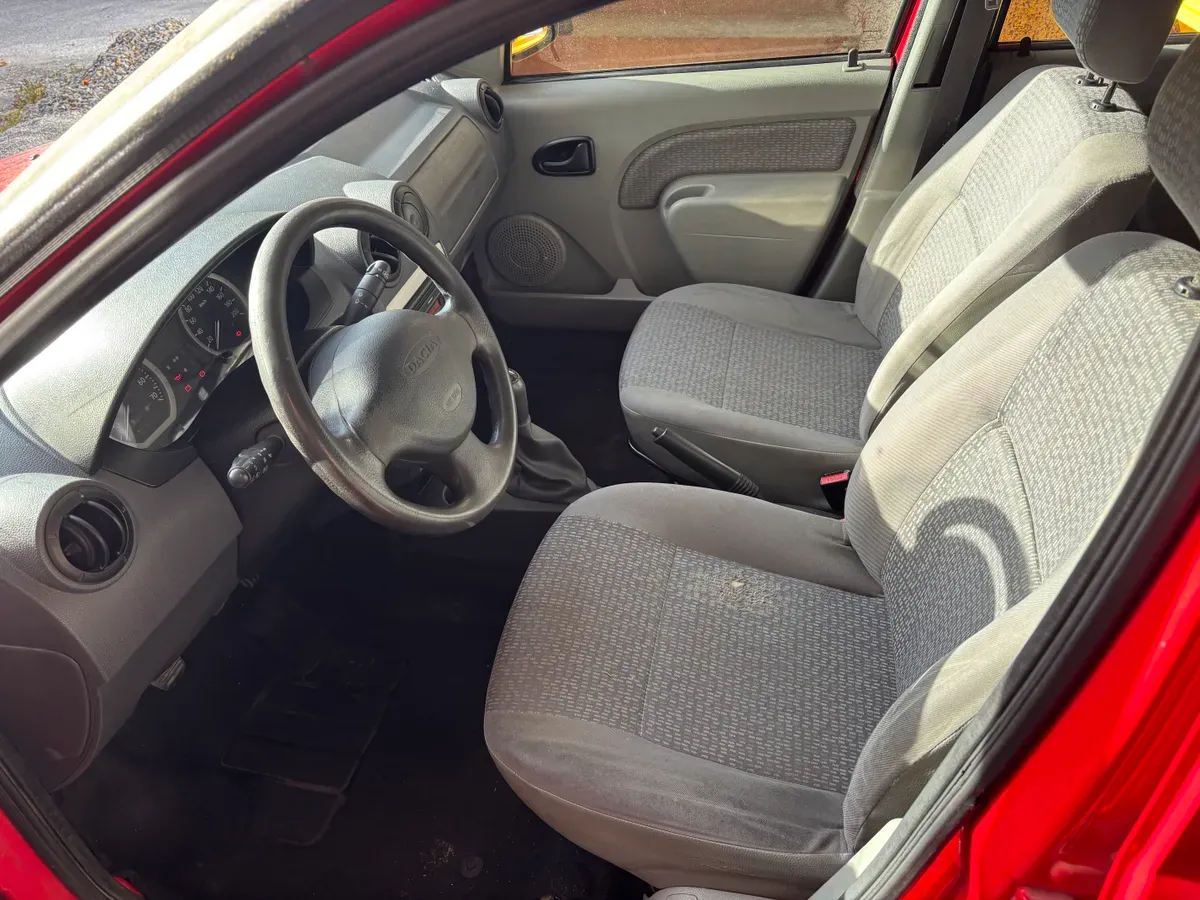 Dacia Logan 2007 photo 3