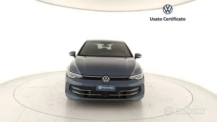 Volkswagen Golf 2024 photo 2