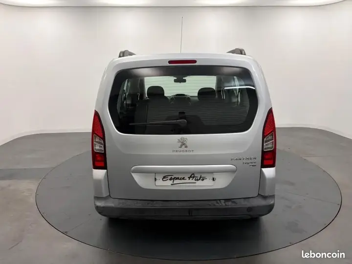 Peugeot Partner Tepee 2014 photo 4