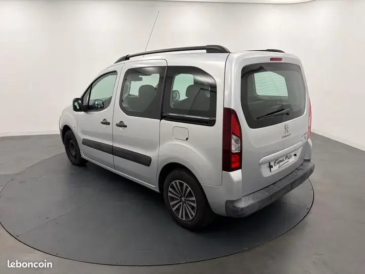 Peugeot Partner Tepee 2014 photo 3