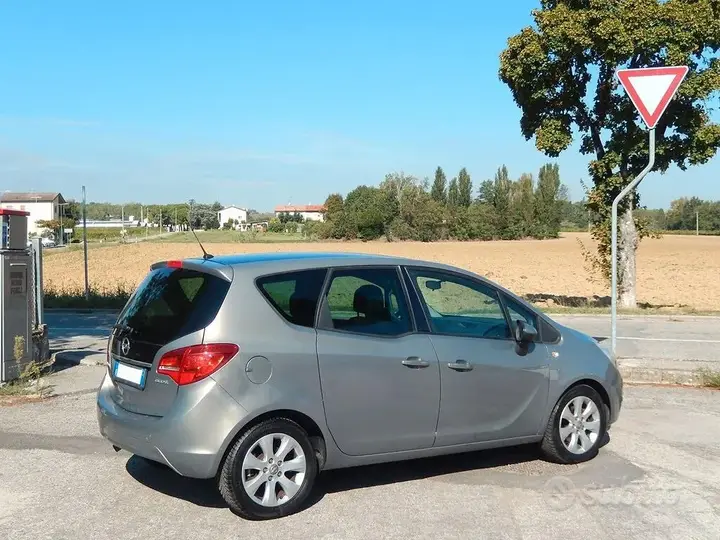 Opel Meriva 2011 photo 3