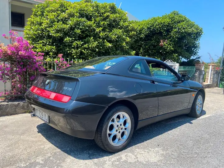 Alfa Romeo Gtv 1997 photo 2