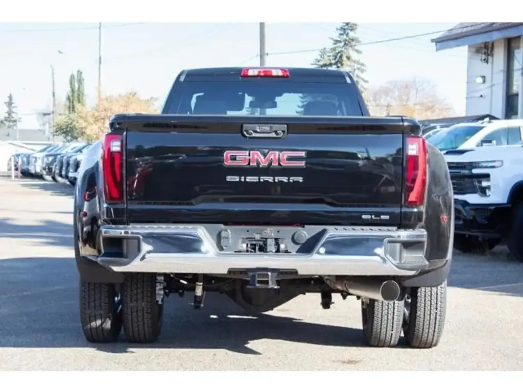GMC Sierra 3500Hd 2026 photo 4