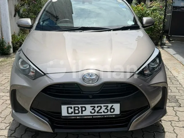Toyota Yaris 2023 photo 2