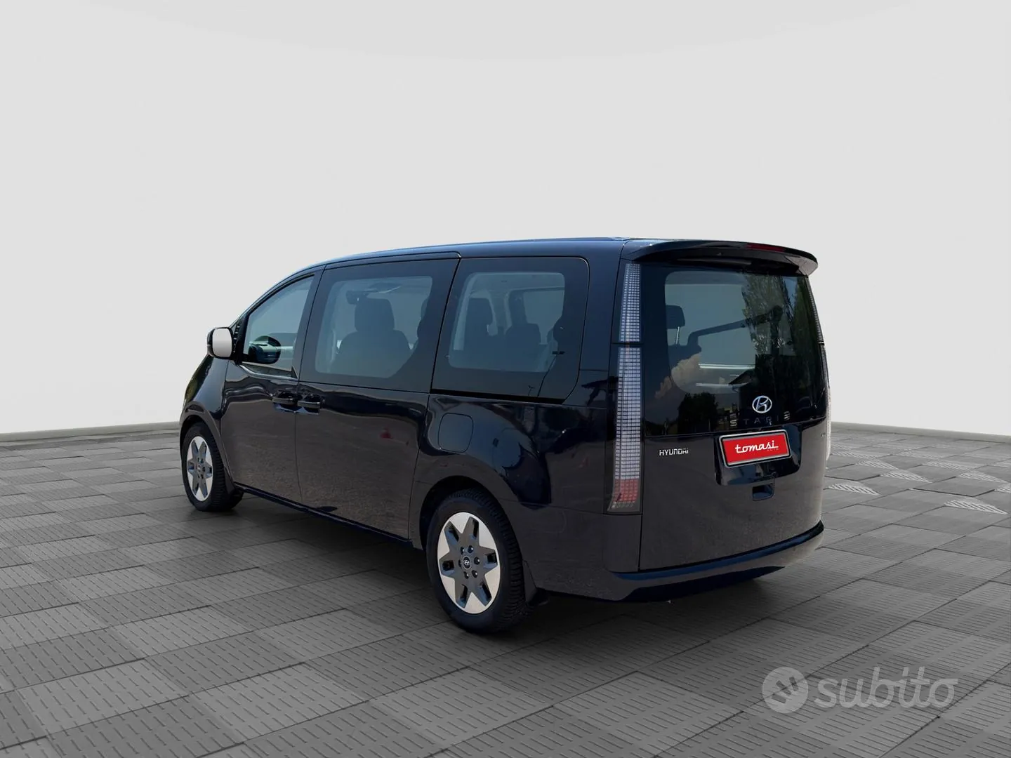 Hyundai Staria 2024 photo 3