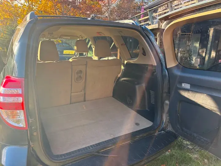 Toyota Rav4 2011 photo 4