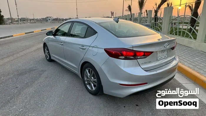 Hyundai Elantra 2018 photo 3