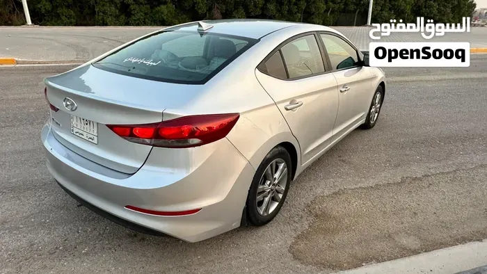 Hyundai Elantra 2018 photo 4