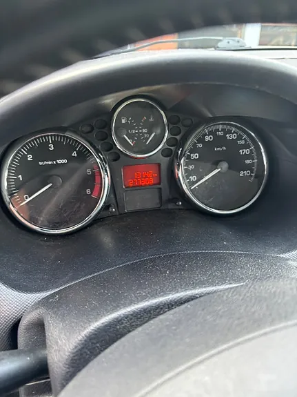 Peugeot 206 2012 photo 2