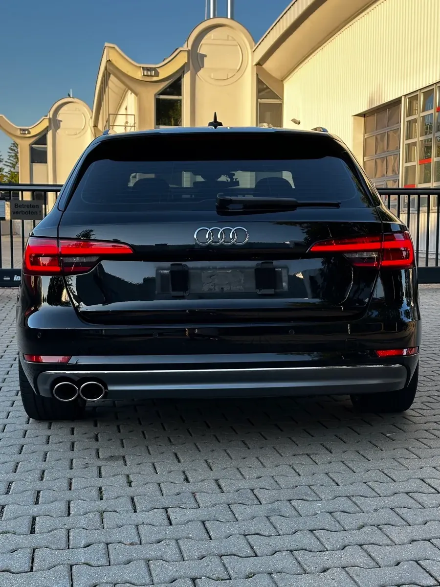 Audi A4 2016 photo 2
