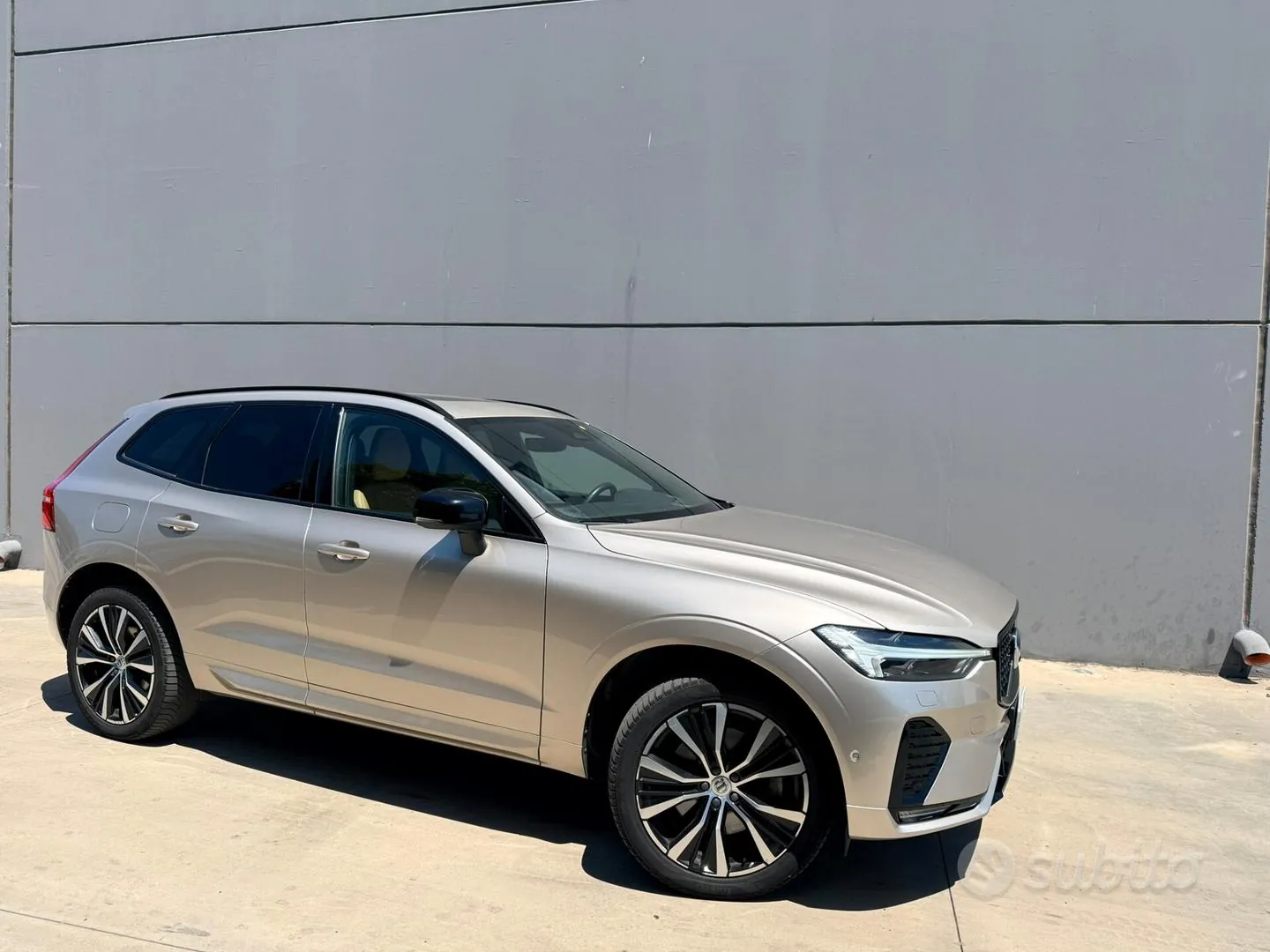 Volvo Xc60 2023 photo 2