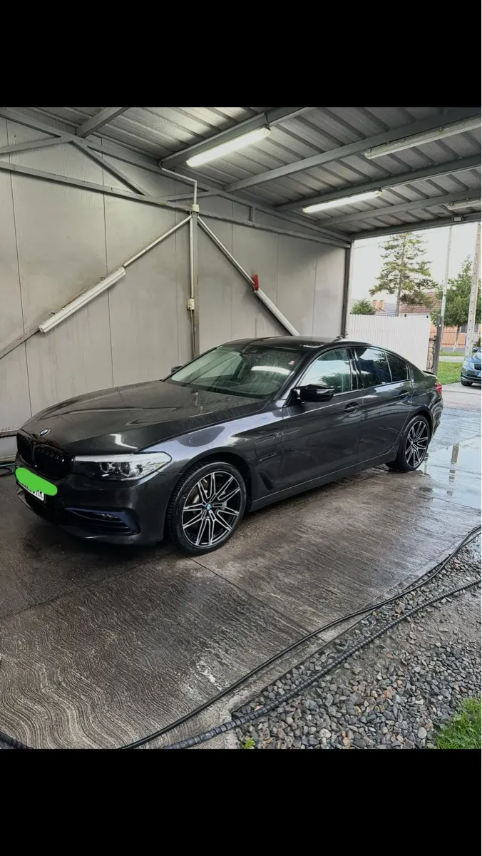 BMW 5 Series 2019 photo 3