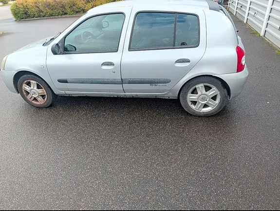 Renault Clio 2008 photo 2