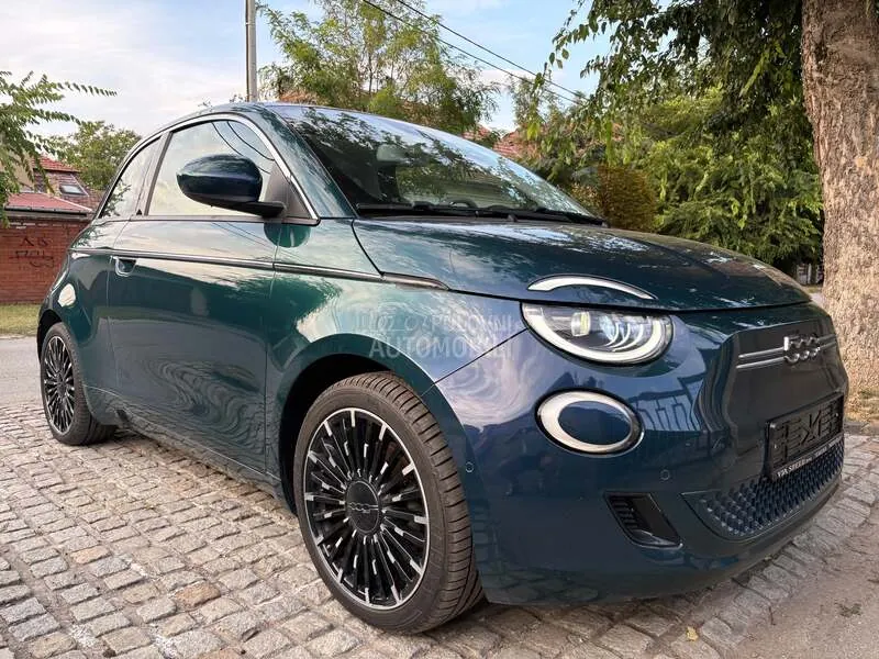 Fiat 500E 2020 photo 2