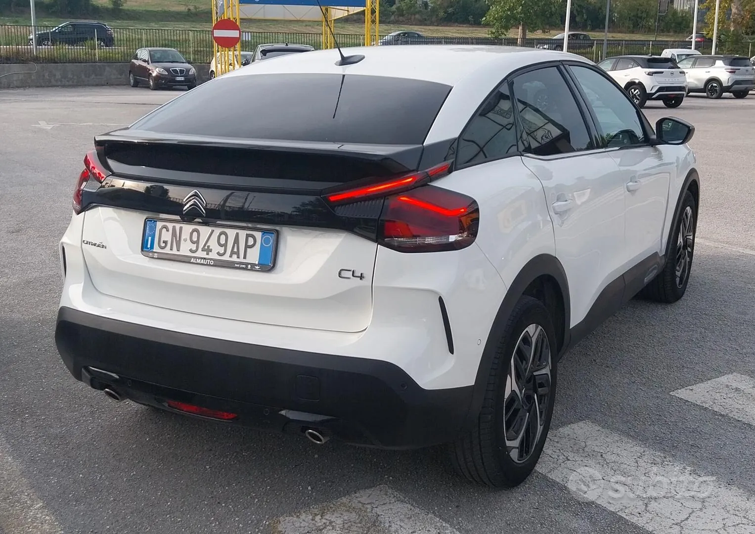 Citroen C4 2023 photo 3
