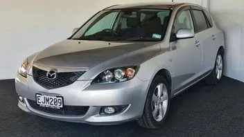 Mazda Axela 2004 photo 4