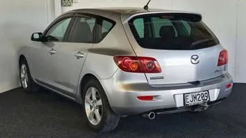 Mazda Axela 2004 photo 5