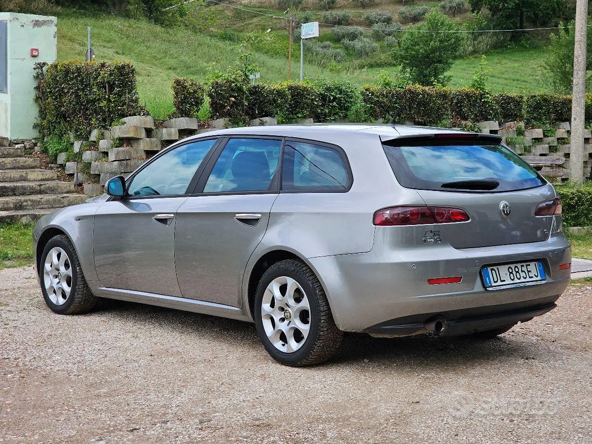 Alfa Romeo 159 2007 photo 4