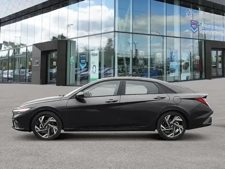 Hyundai Elantra 2026 photo 3