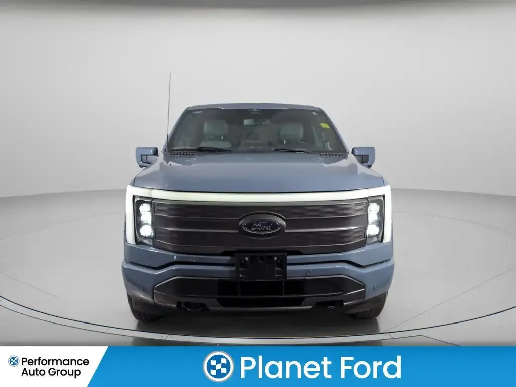 Ford F-150 Lightning 2023 photo 2