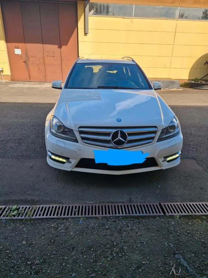Mercedes-Benz C 220