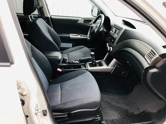 Subaru Forester 2010 photo 5