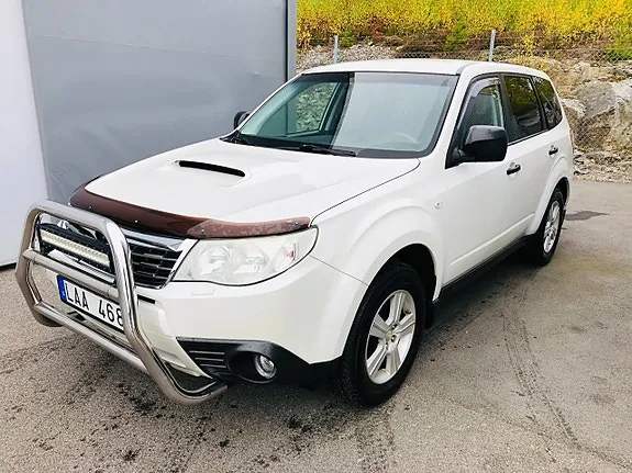 Subaru Forester 2010 photo 2